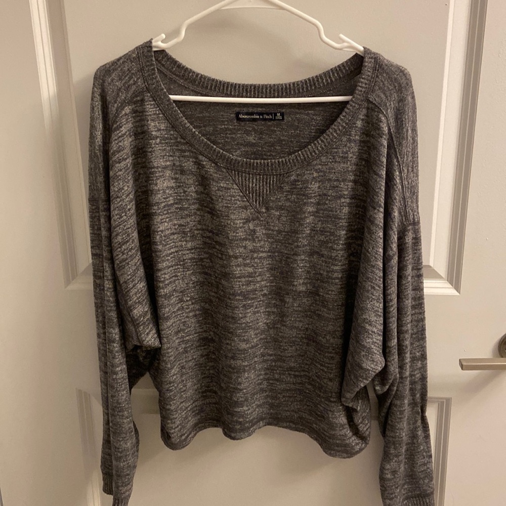 Abercrombie & Fitch slouchy grey knit shirt. Size medium.